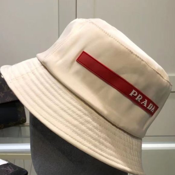 Prada bucket hat - Picture 1 of 3